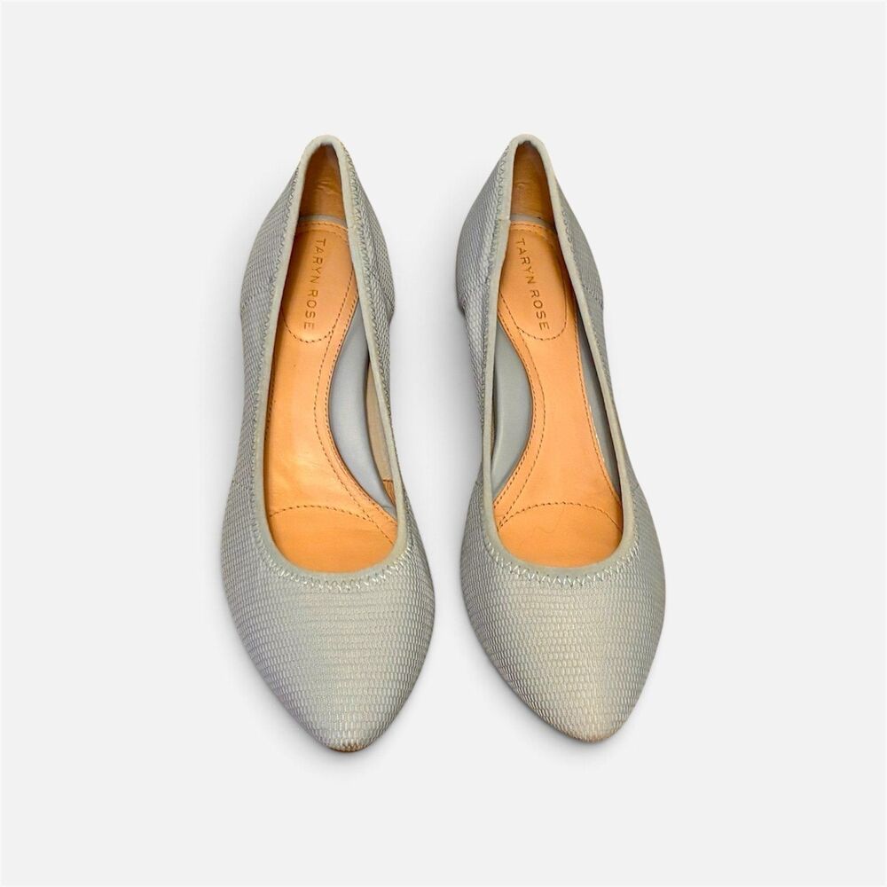 Taryn Rose Women's Light Gray-Blue Knit Pointed Toe Heels Size 8.5